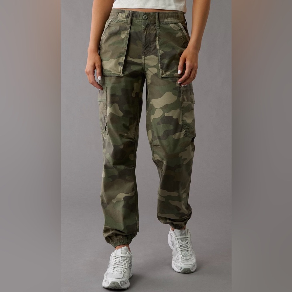 American Eagle Outfitters Stretch High-Waisted Baggy Cargo Jogger